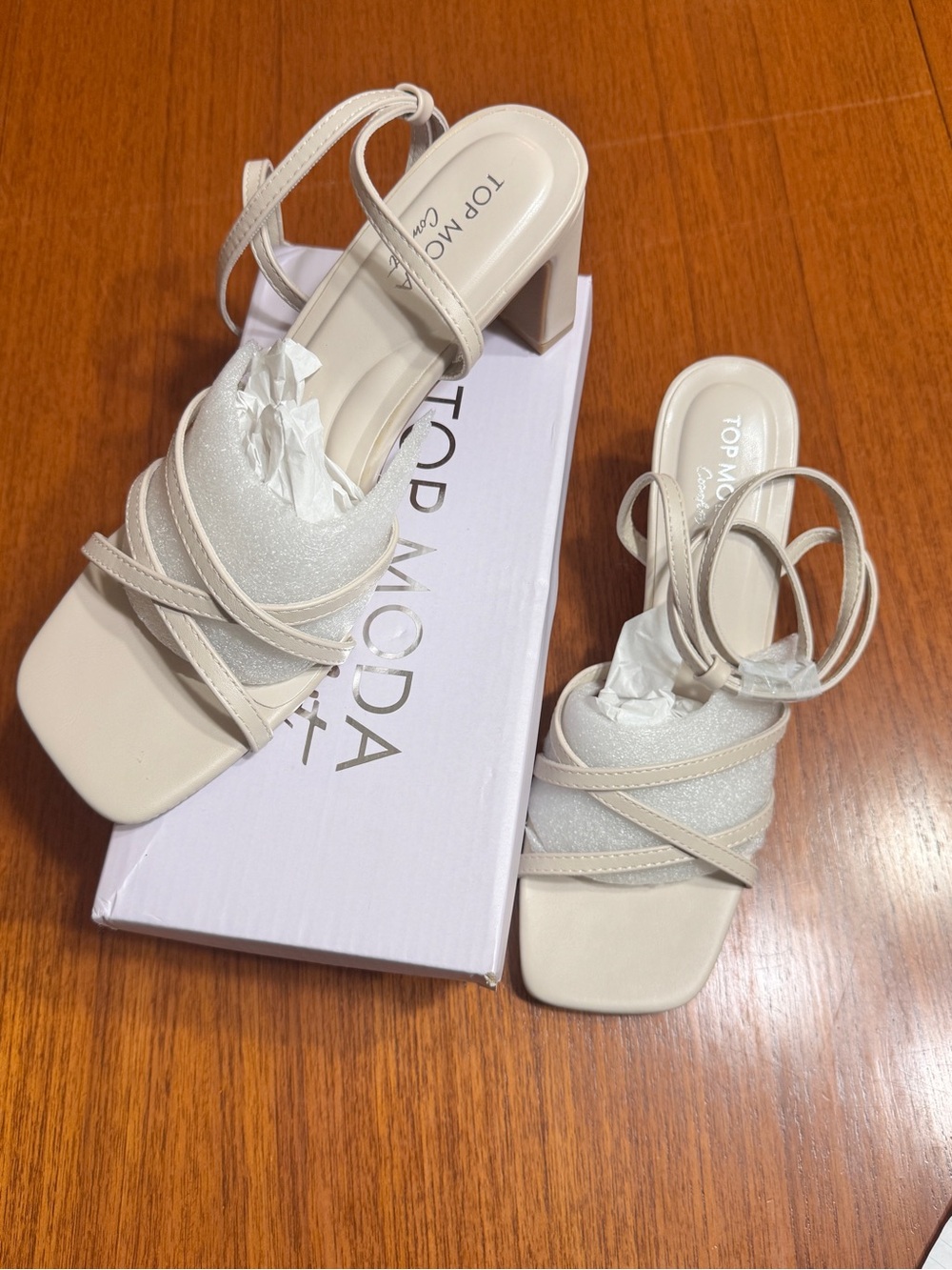 NWT-8.5-Top Moda Monique Strappy Square-Toe Block Heeled Sandals in Ivory